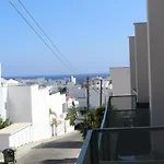 Kleio Ajía Nápa