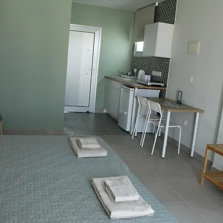 Kleio Aparthotel