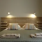 Kleio أيا نابا
