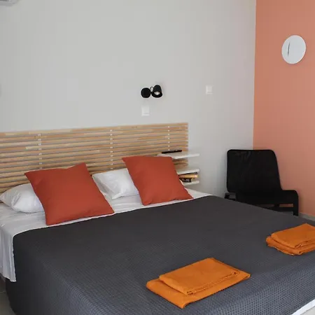 Kleio Hotel *